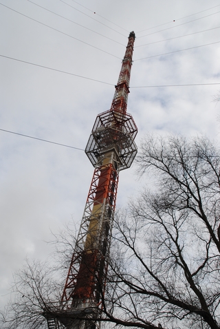 Der Fernsehturm bei Büderich. (foto: zoom)
