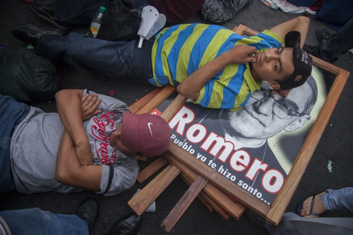 „Auf einem Platz in El Salvadors Hauptstadt San Salvador am 22. Mai 2015, dem Tag der Seligsprechung Oscar Romeros.“ (Foto: Luis Astudillo C. / Cancillería; https://commons.wikimedia.org)