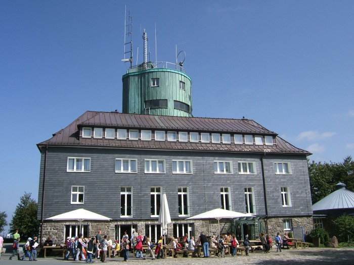 Gästebetrieb am Astenturm (Foto: WLV)